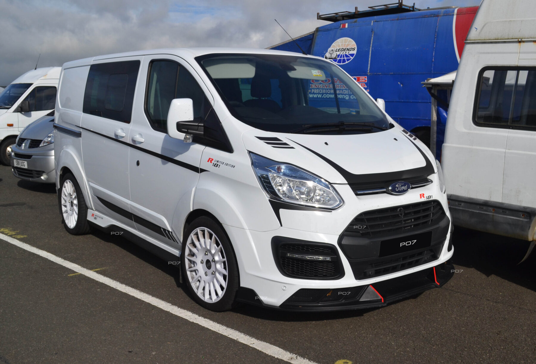 Passend für Ford Transit Custom Bodykit - PO Tuning performance look